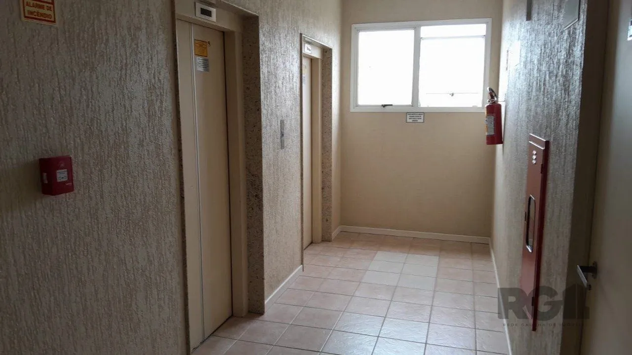 Imagem 2 Quartos ,mobiliado,frente,box duplo,próximo Cristovão Colombo