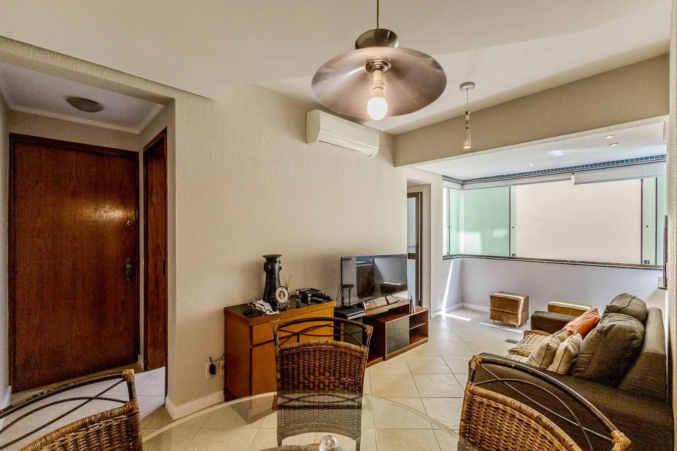 Imagem Apartamento 2 dorms à venda Rua Felipe de Oliveira, Petrópolis - Porto Alegre
