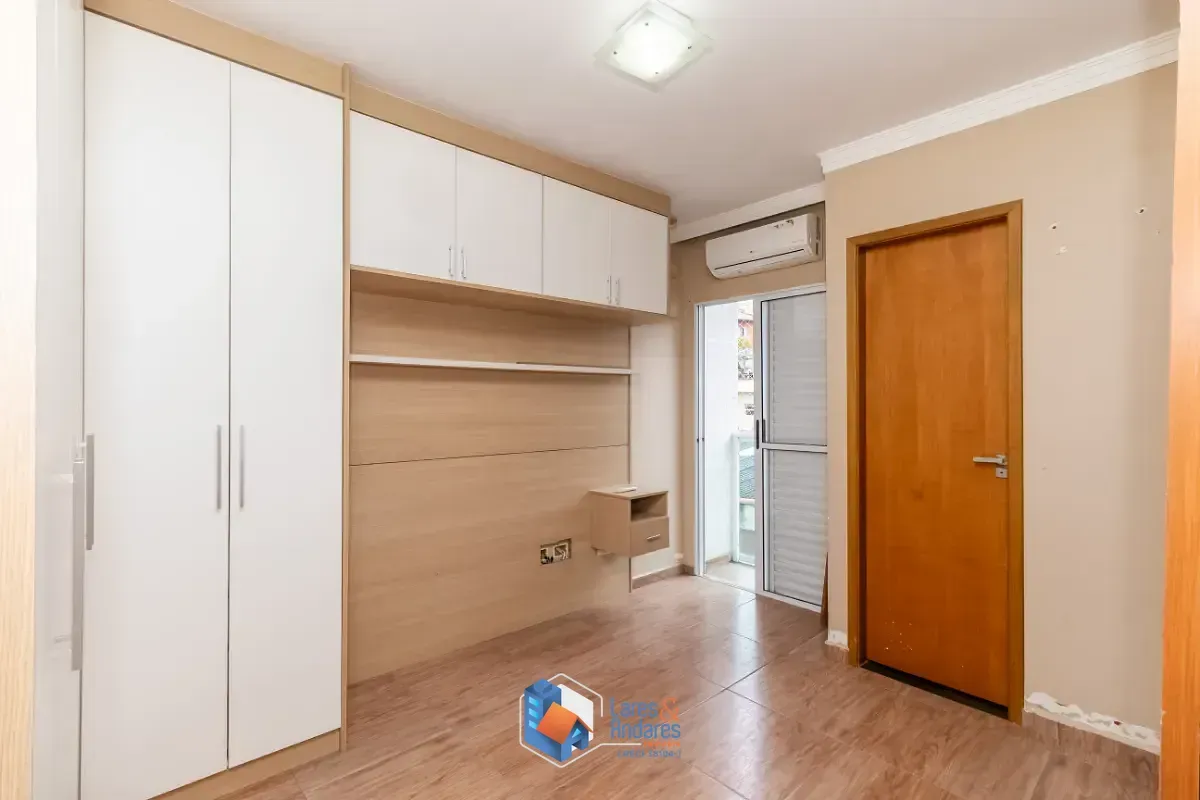Imagem Casa no condomínio Residencial Erika para venda com 3 quartos, sendo 2 suítes, 100m²