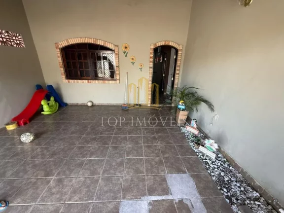 Imagem Linda Casa com Suíte e Área Gourmet no Putim! Essa é a casa ideal para quem busca conforto, espaço e momentos especiais em família!