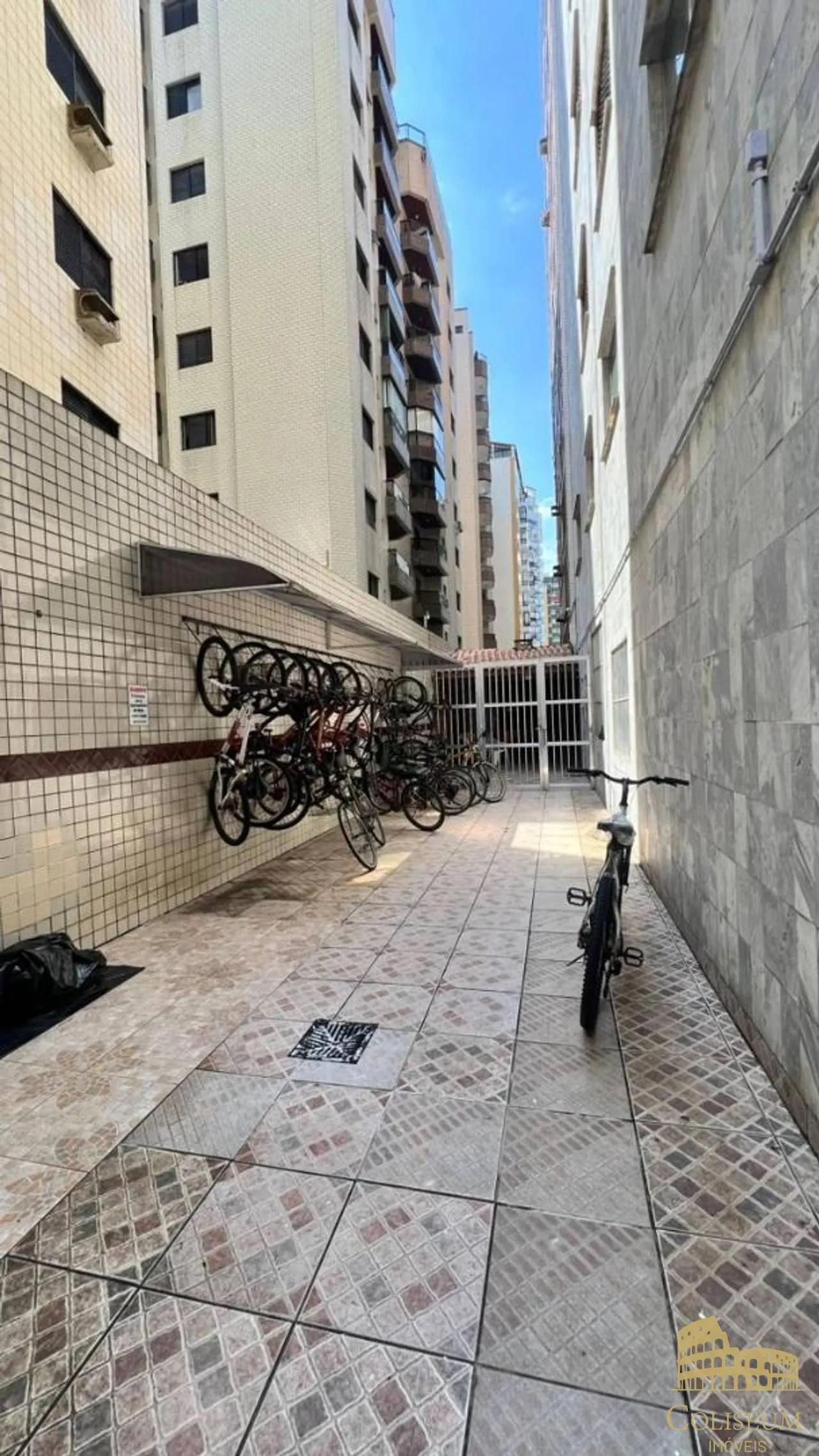 Imagem Apartamento com 1 dormitório à venda, 45 m² por R$ 285.000,00 - Tupi - Praia Grande/SP