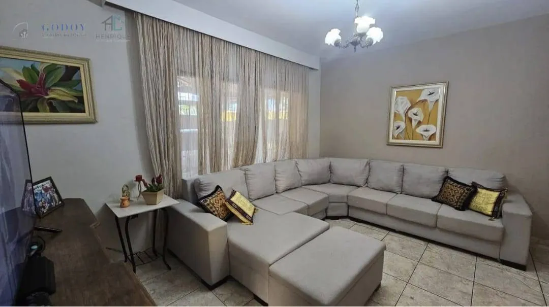 Imagem Sobrado com 4 Dormitórios, Suítes com Closet e Piscina.