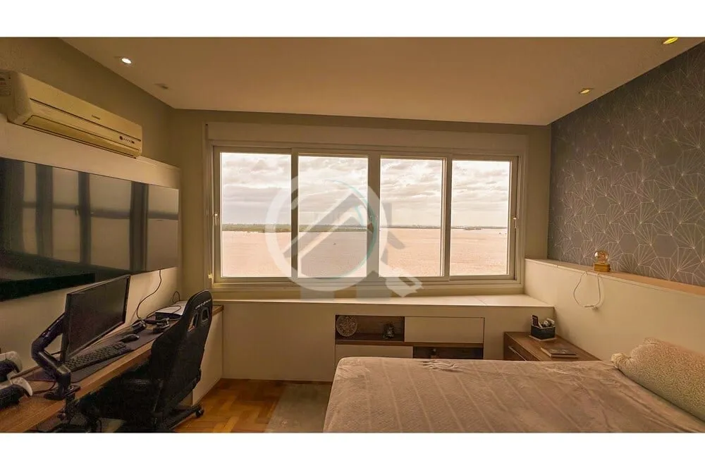 Imagem Bem-vindo ao sonho de morar no coração do Centro Histórico de Porto Alegre! Este apartamento comp...
