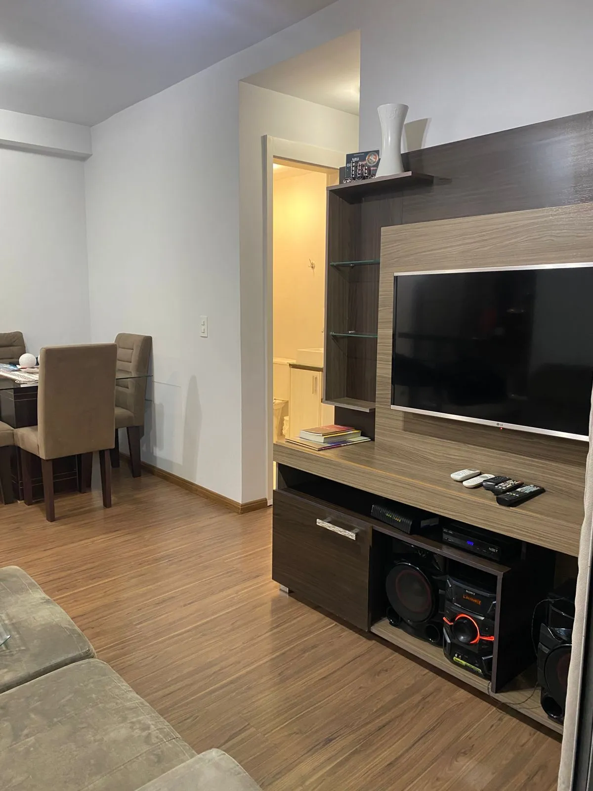 Imagem Apartamento para Venda - 56m², 2 dormitórios, sendo 1 suites, 1 vaga - Camaquã