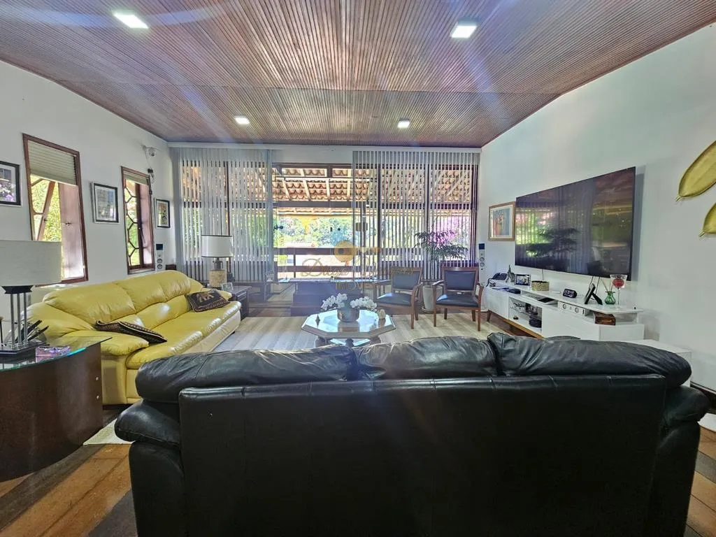 Imagem Casa em Condomínio para Venda em Teresópolis / RJ no bairro Parque do Imbui
