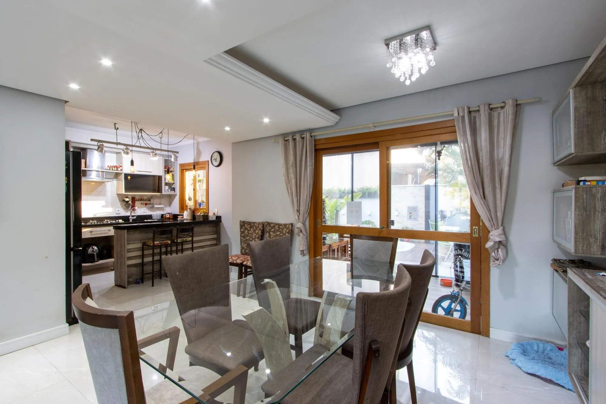 Imagem Casa a venda em frente à praça do Lagos de Nova Ipanema!!!