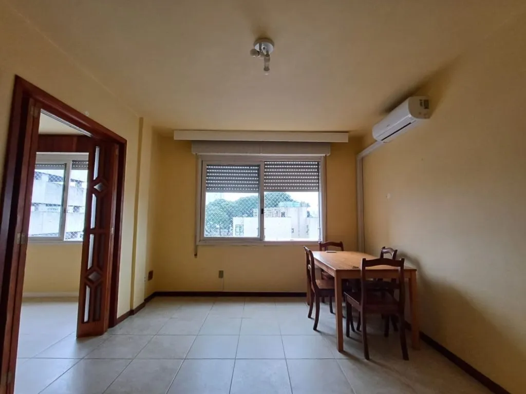 Imagem Apartamento a venda no bairro Menino Deus com 2 dormitórios
