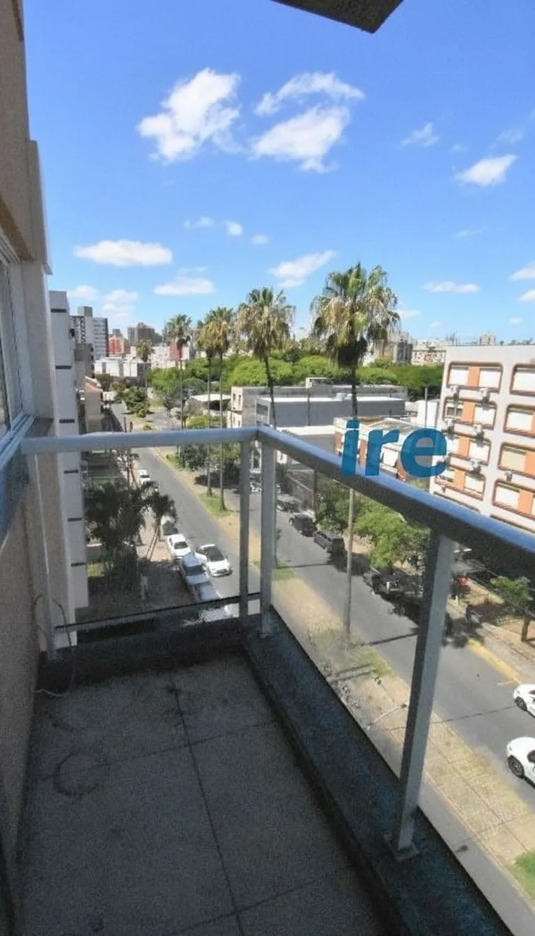 Imagem APARTAMENTO 2 DORMITÓRIOS COM 1 VAGA E SACADA COM CHURRASQUEIRA