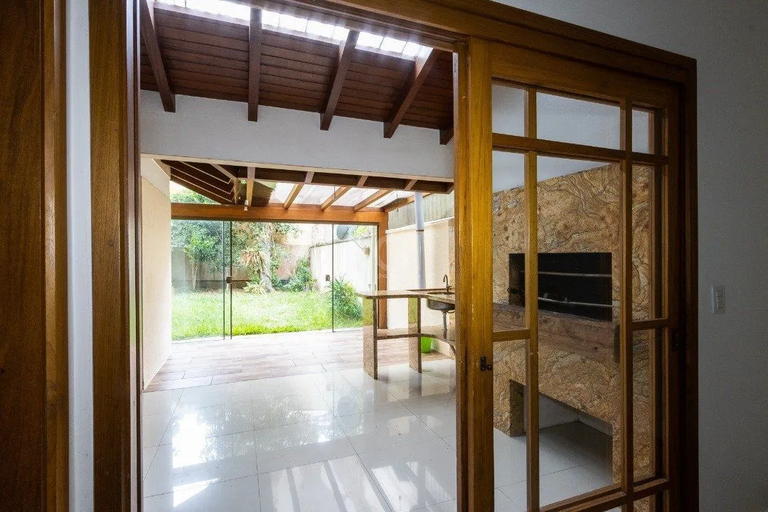 Imagem Casa para Venda - 181.99m², 3 dormitórios, sendo 1 suites, 2 vagas - Jardim Isabel