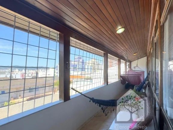 Imagem Casa em Coqueiros