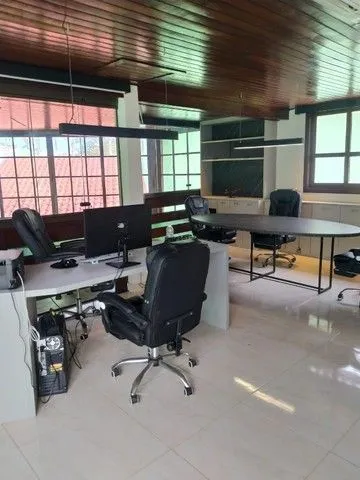 Imagem San Diego: casa duplex 450 m², 4 quartos e piscina