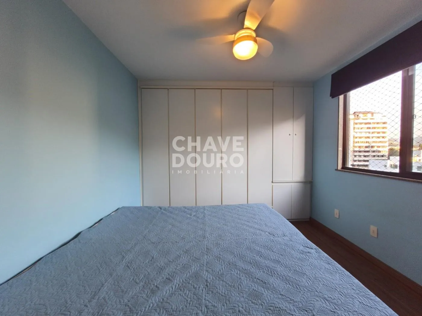 Imagem Apartamento de 2 Quartos (sendo 1 suíte com varanda) + Dependência e 1 Vaga