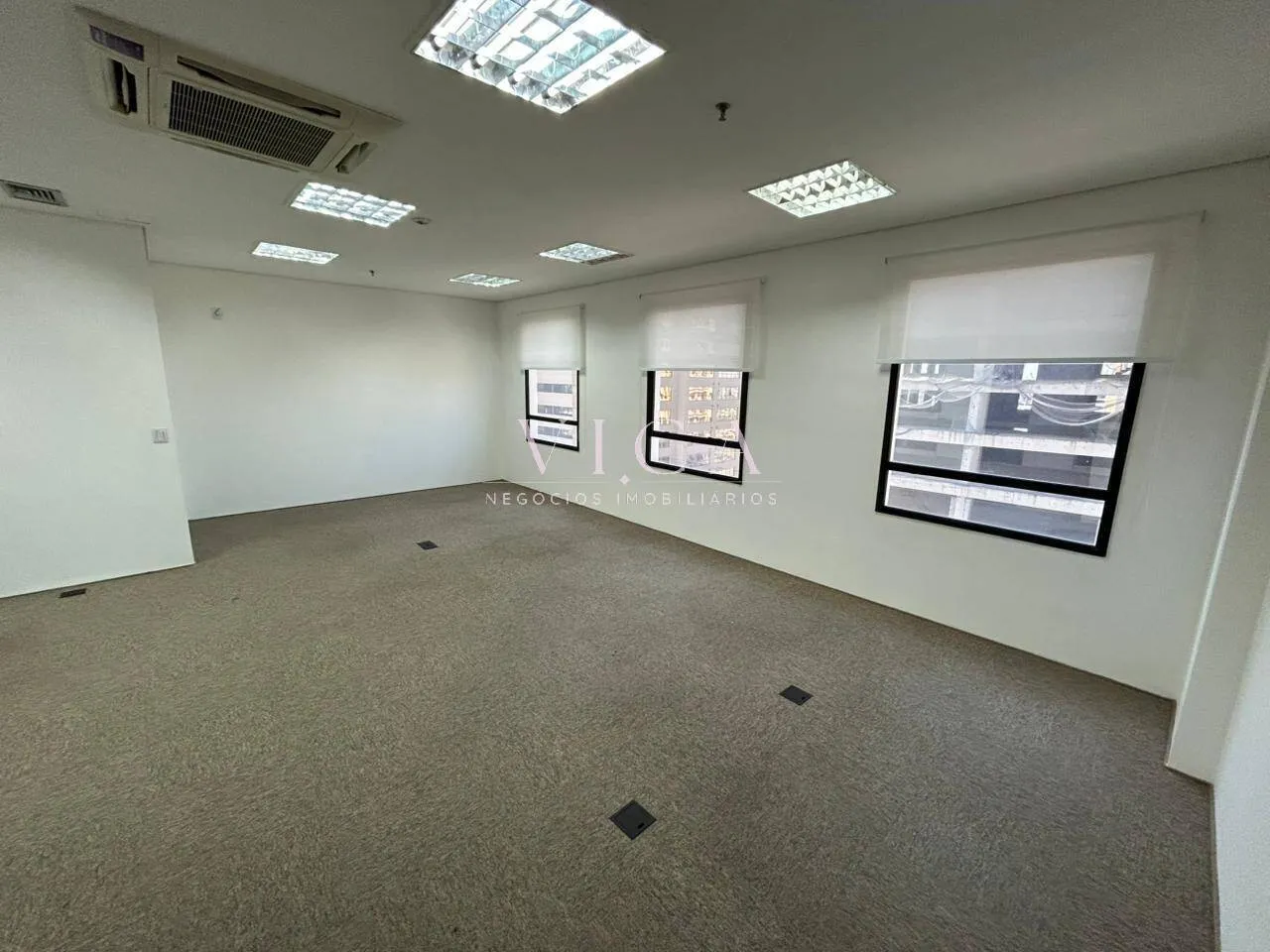 Imagem Sala para alugar 170m² 3 vagas por R$ 6.450,00 -Alphaville Barueri/SP