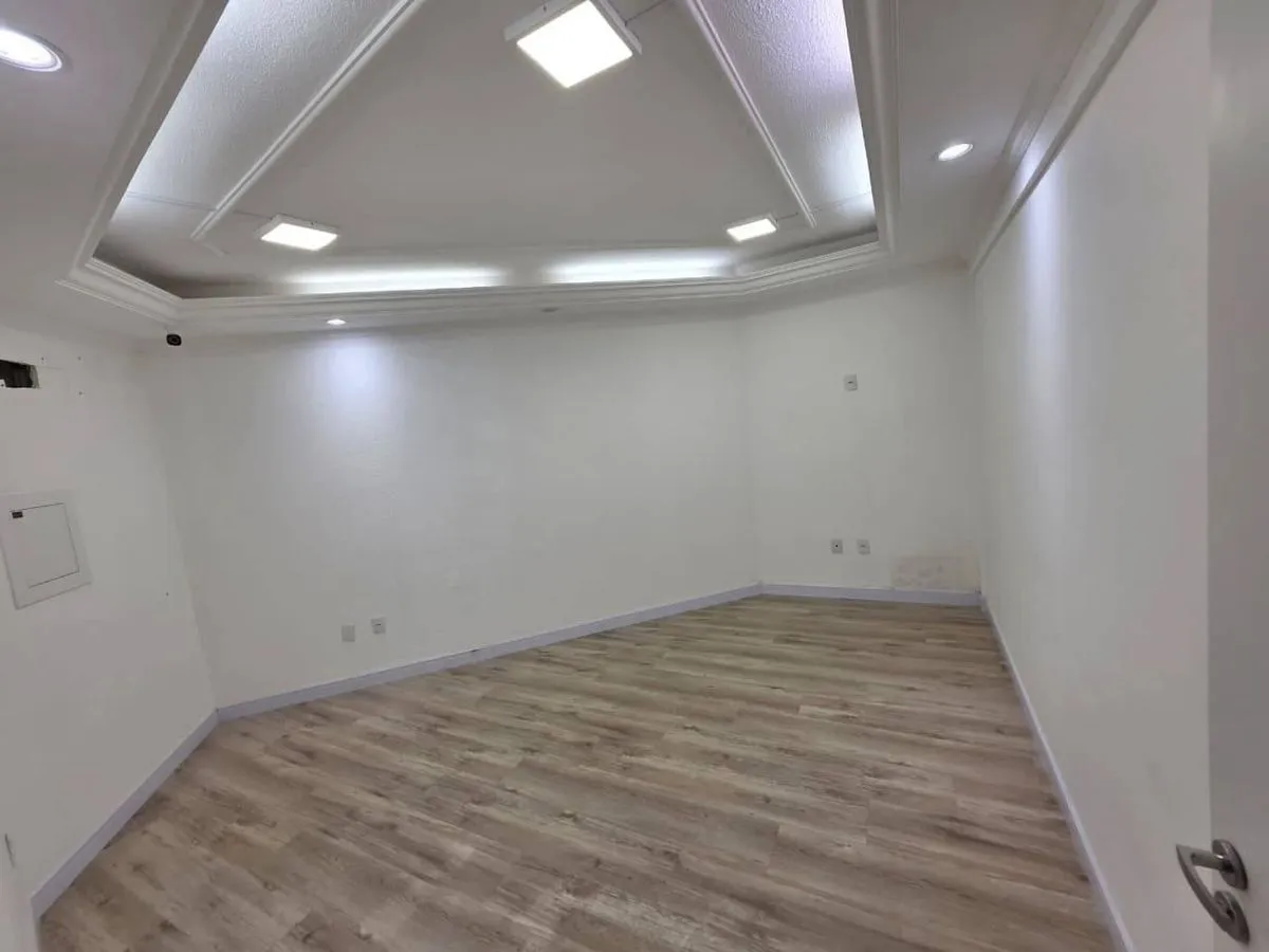 Imagem LOCAÇÃO DE SALA COMERCIAL NA RUA 3100 NO CENTRO DE BALNEÁRIO CAMBORIÚ