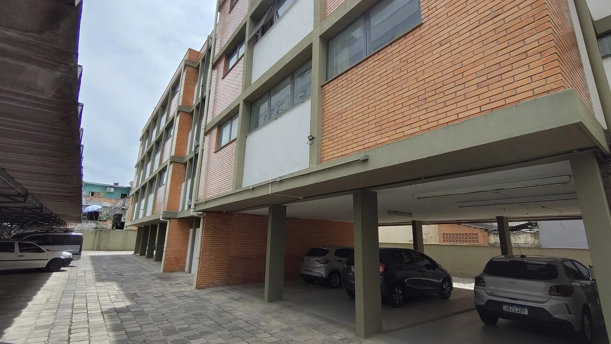 Imagem Prédio Comercial no bairro Menino Deus.