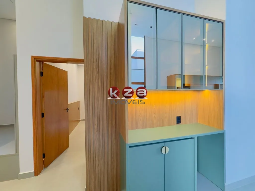 Imagem Venda de Casa em Condomínio de Luxo em Valinhos-SP, 3 Suítes, 2 Salas, 5 Banheiros, 2 Vagas, 180m²!