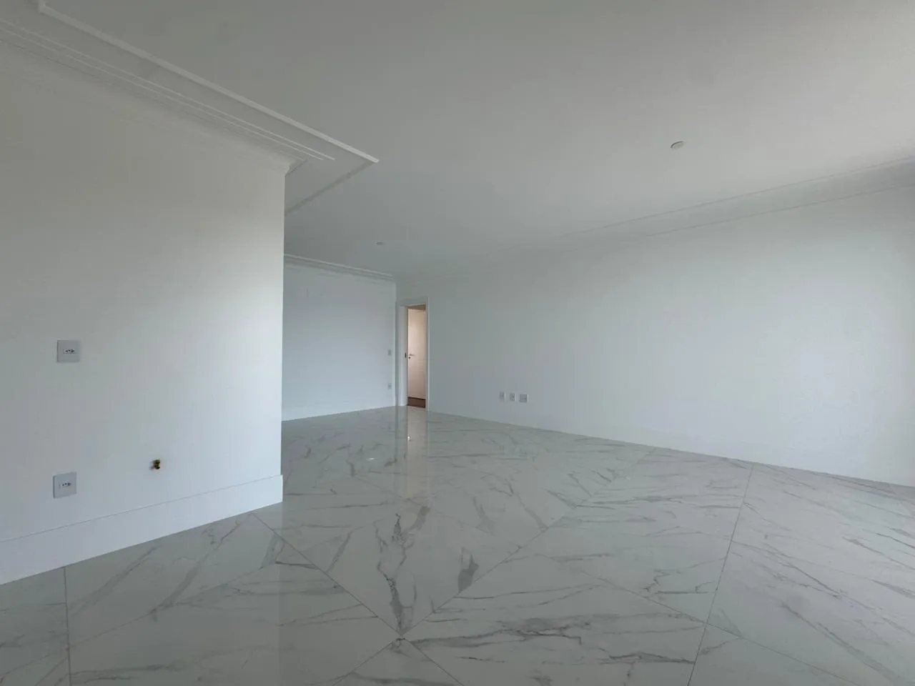 Imagem Apartamento com vista para o mar à venda com 142m2 por R$ 3.250.000,00