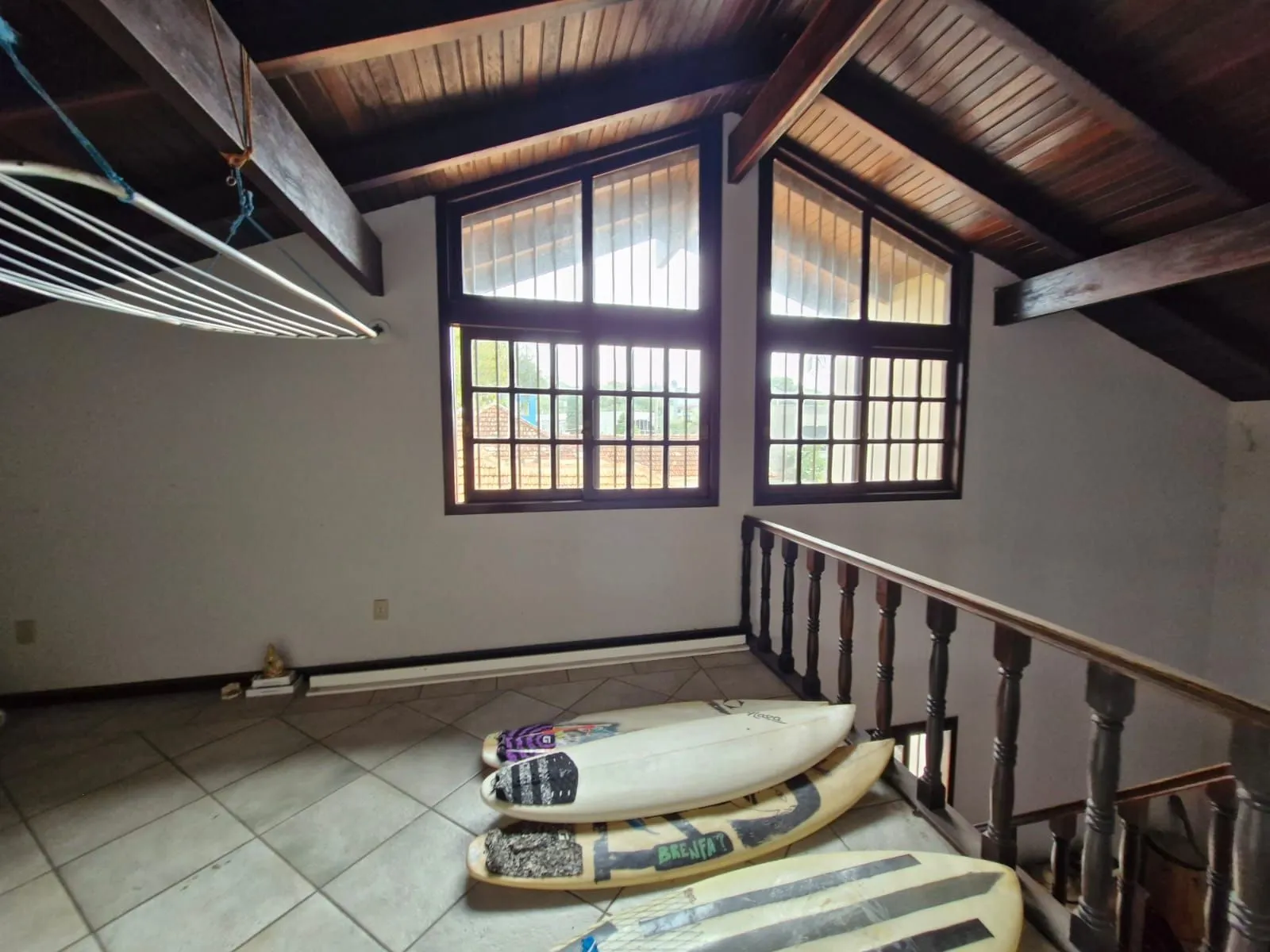 Imagem Casa de 3 dormitórios com piscina no bairro Teresópolis.