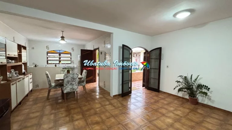 Imagem Casa em excelente localização em corredor comercial