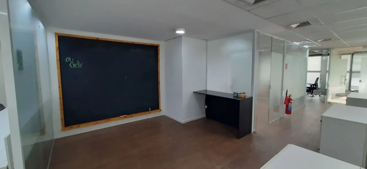 Imagem Andar Corporativo Mobiliado em Frente ao Shopping Vila Olímpia.