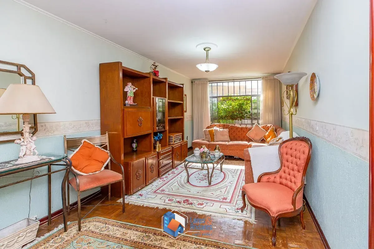 Imagem Sobrado para venda em Brooklin com 4 quartos, sendo 1 suíte, 250m²