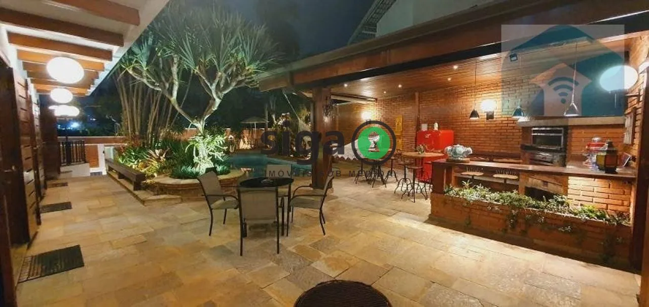 Imagem CASA À VENDA NO MORUMBI COM 5 SUÍTES, PISCINA E 5 VAGAS