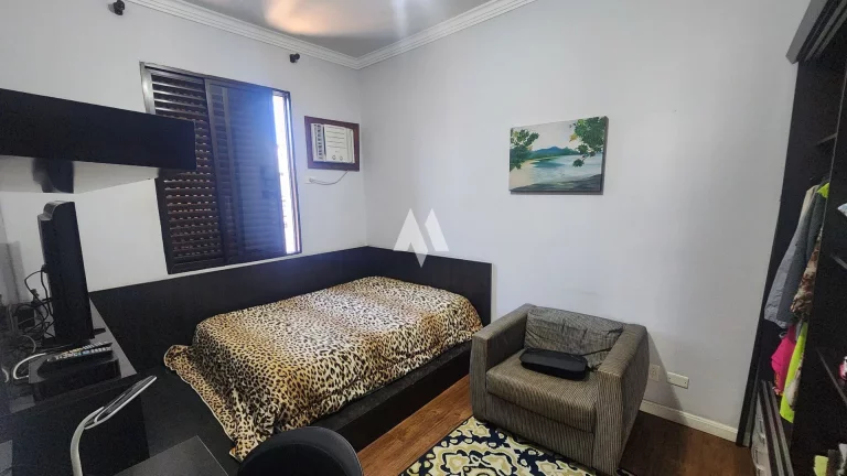 Imagem Oásis Urbano no Embaré: Sobrado Exclusivo com Piscina e Conforto Absoluto, 3 dormitórios, 1 suíte