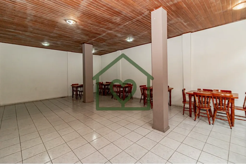 Imagem Apartamento reformado com 92m2 e vista panorâmica composto por três dormitórios sendo uma suíte ...