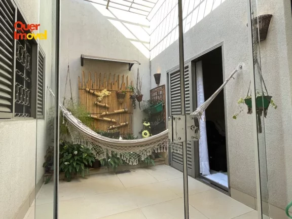Imagem Casa Moderna e Completa à Venda ? Móveis Planejados, Escritório, Jardim e Segurança