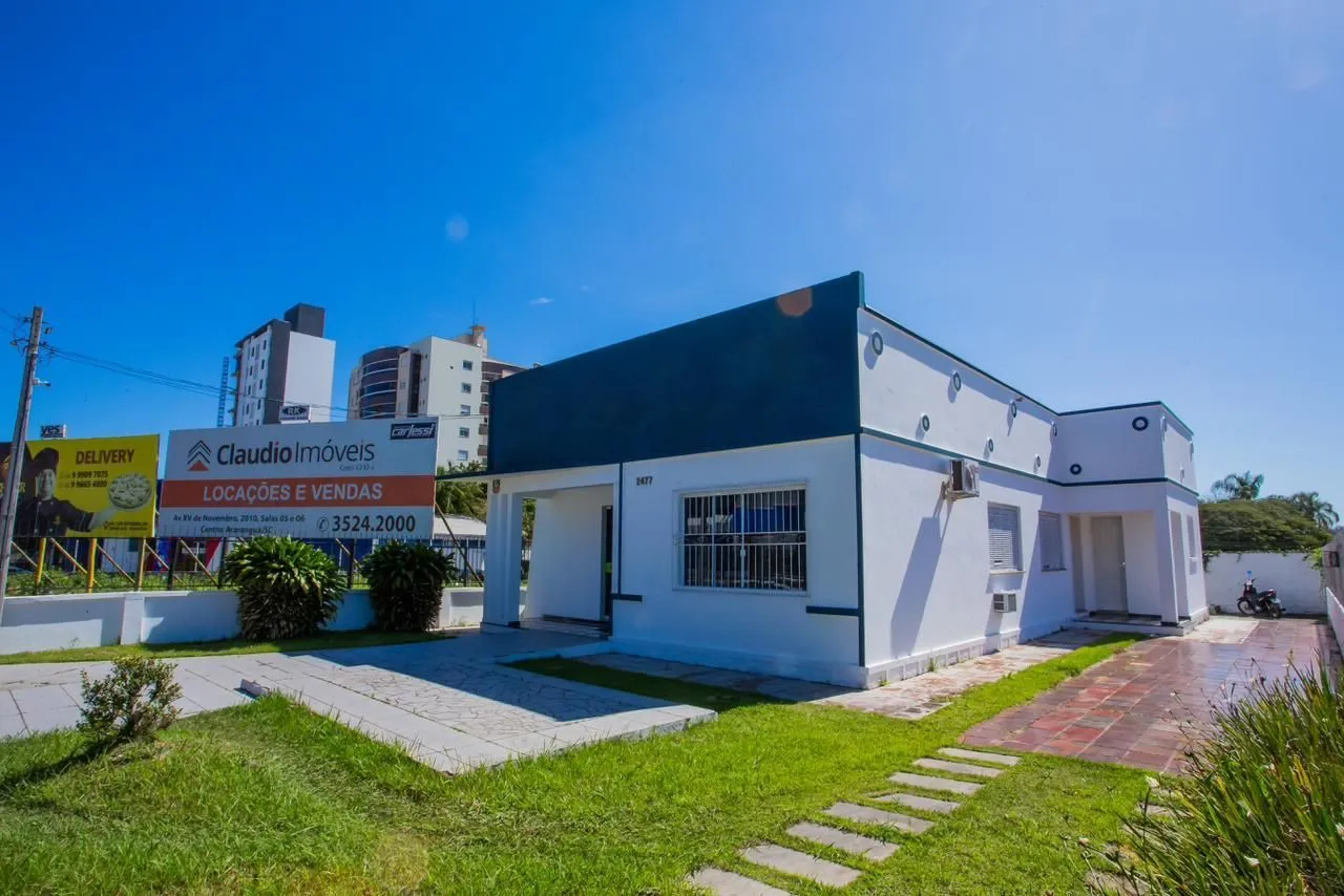 Imagem Casa Comercial em Centro