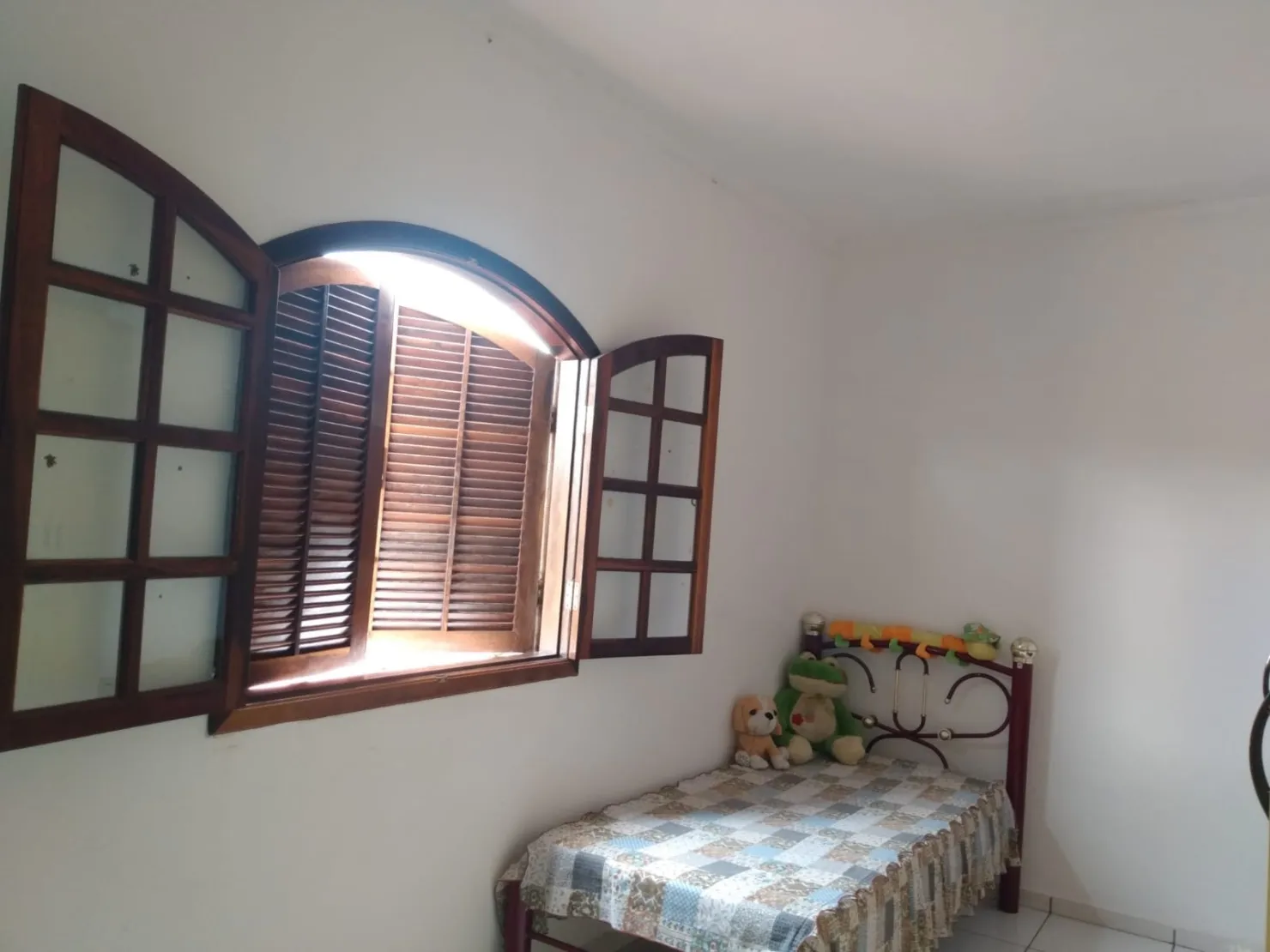 Imagem Casa à venda 4 Quartos, 6 Vagas, 250M², Parque São Cristóvão, Taubaté - SP