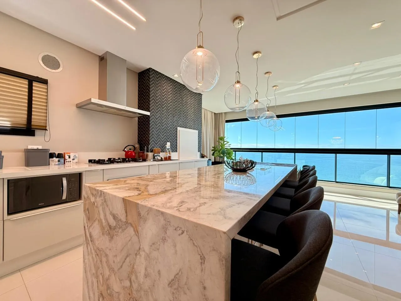 Imagem Apartamento com vista para o mar à venda com 187m2 por R$ 6.700.000,00