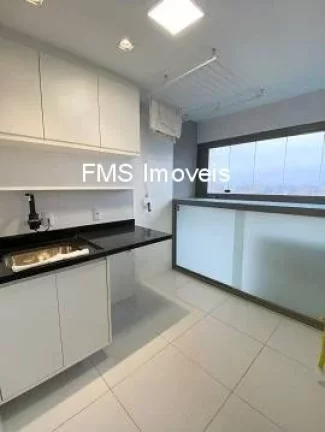 Imagem Imperdível! Apartamento à venda em São Paulo-SP, na Vila Dom Pedro I, com 3 quartos, 3 suítes e 160m². Agende sua visita!