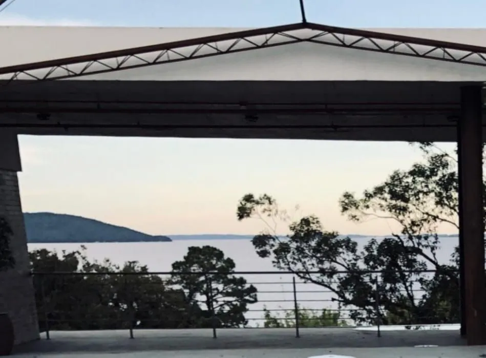 Imagem Prédio comercial no bairro Pedra Redonda