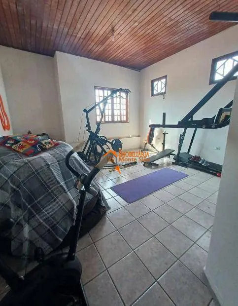 Imagem Sobrado com 3 dormitórios à venda, 300 m² por R$ 850.000,00 - Jardim Rosana - Guarulhos/SP