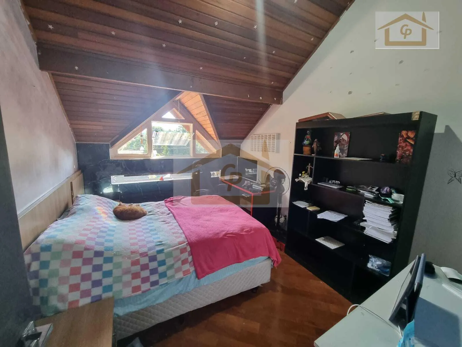 Imagem Casa com 4 dormitórios e piscina em terreno de 940 metros