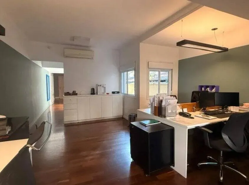 Imagem Sobrado Sumaré - 172M², 2 Dorms, 1 Suíte, 1 Vaga.