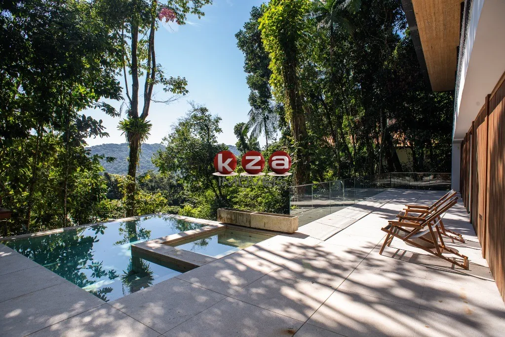 Imagem Casa em Condomínio de Luxo em Bertioga-SP com 4 Quartos, 4 Suítes e 550m² de Área