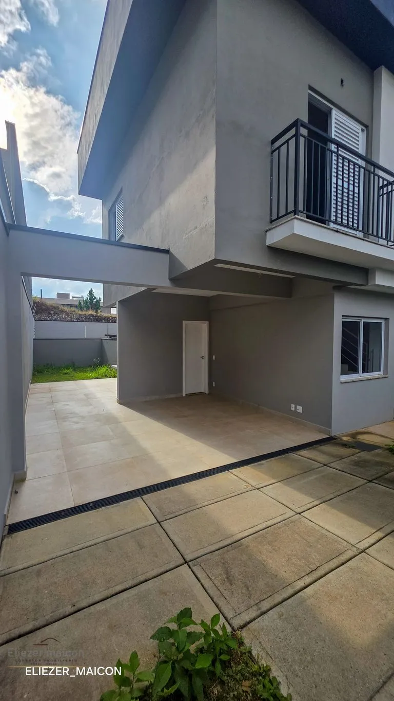 Imagem Sobrado à Venda com 3 quartos no bairro Belvedere, em Poços de Caldas - MG