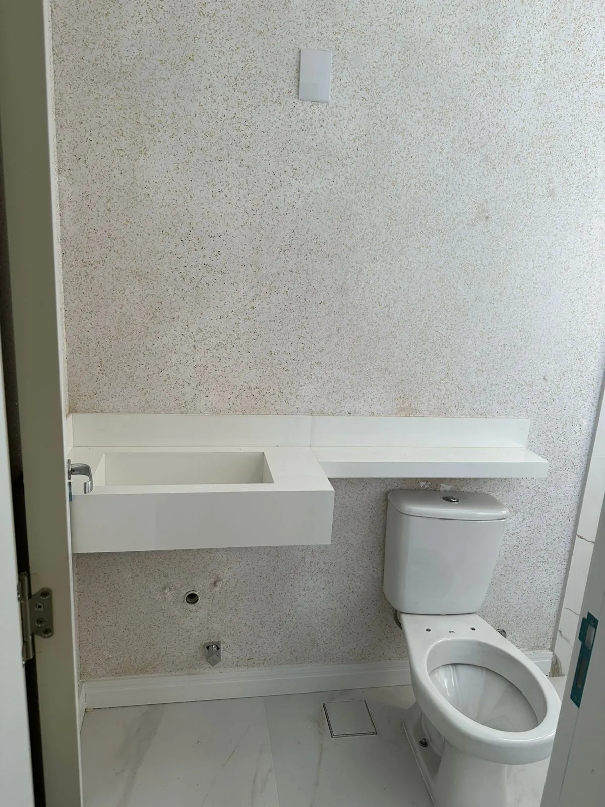 Imagem Casa NOVA no Condomínio Jardins do Condado de 3 dormitórios e 2 vagas