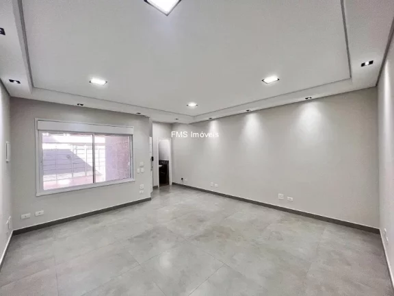 Imagem Imperdível oportunidade: Casa à venda em São Paulo-SP, Mirandópolis! 3 quartos, 1 suíte, 4 banheiros, 1 sala, 3 vagas de garagem, 170m².