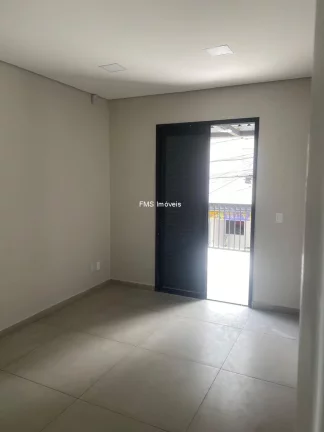 Imagem Casa Comercial de Alto Padrão para Locação na Vila Mariana, São Paulo-SP: 3 Salas, 4 Banheiros e 118 m² de Área.