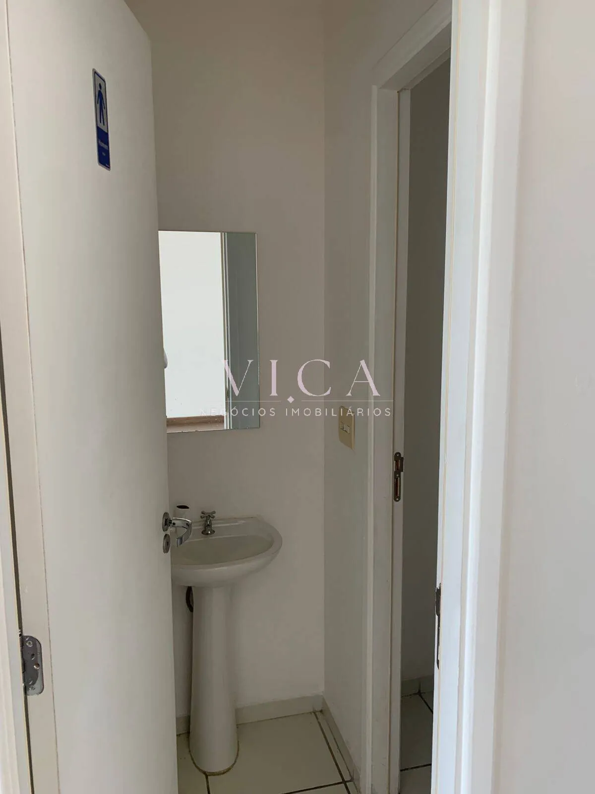 Imagem Sala Com 56m² para aluguel por R$ 3.500,01 - Alphaville/SP