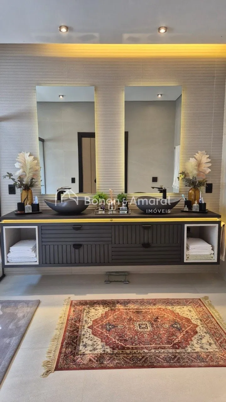 Imagem Casa em Condomínio à venda, térrea, 400m², 4 suítes Ville Saint Helene