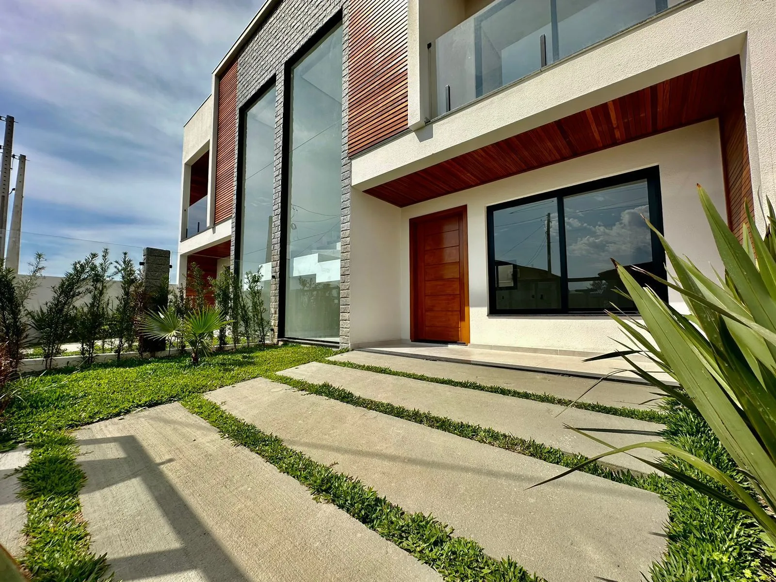 Imagem Casa com duas suítes na Praia Azul em Passo de Torres à 150 metros do mar.
