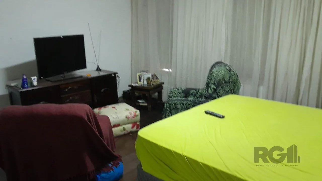 Imagem Casa comercial ou residencial com 2 pisos,,próximo Av.Cristovão Colombo