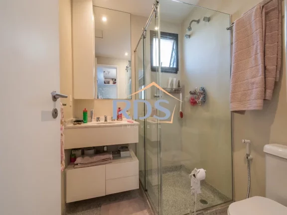 Imagem Vende Apartamento de 162m², moderno, reformado, Condominio Clube Flórida Penthouses