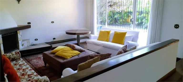 Imagem Sobrado à venda com 4 quartos, sendo 4 suítes, em Real Parque, São Paulo - SP