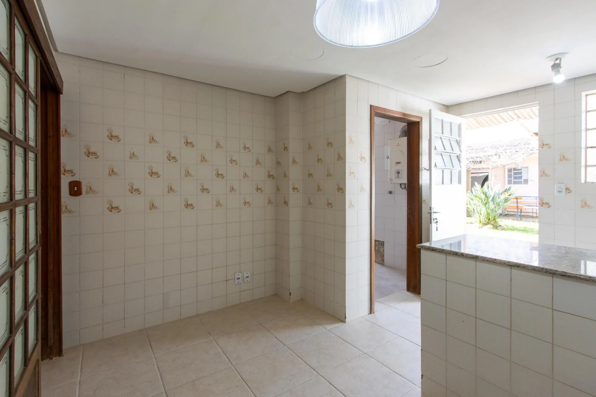 Imagem Casa para Venda - 253.35m², 3 dormitórios, sendo 1 suites, 4 vagas - Serraria