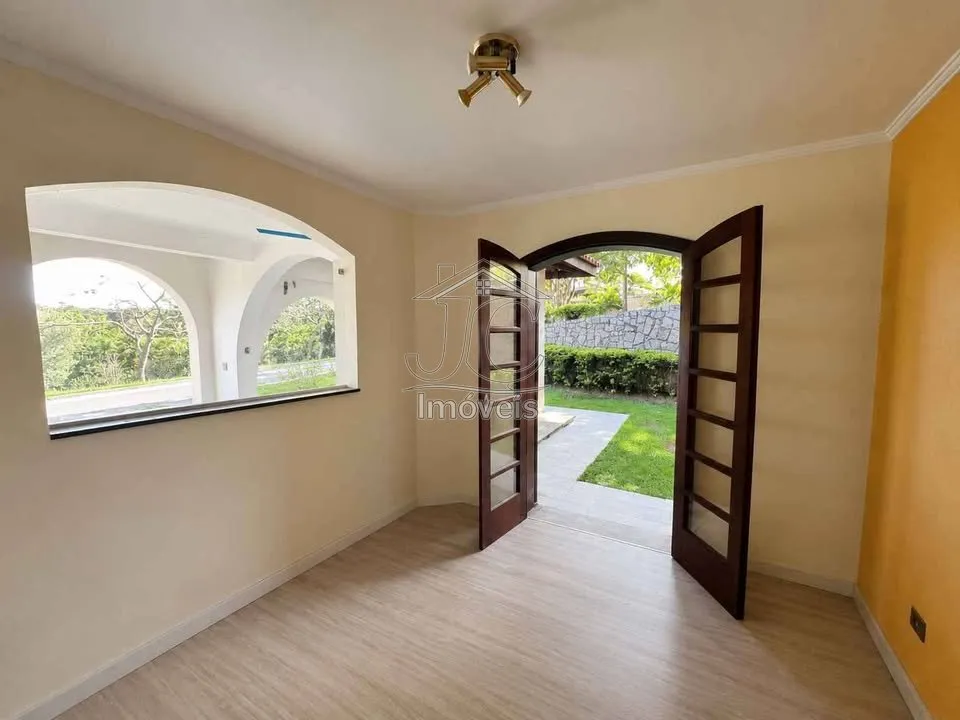 Imagem Casa em reforma, oportunidade no CONDOMÍNIO VISTA ALEGRE - SEDE | VINHEDO/SP